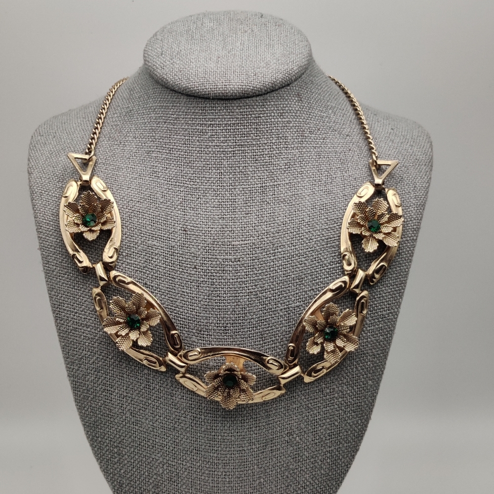Vintage Green Rhinestone Flower Necklace